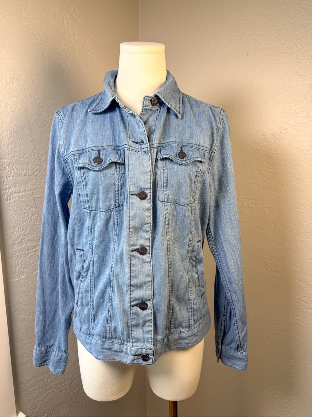 Faherty Light Wash 100% Cotton Denim Jacket Size S
